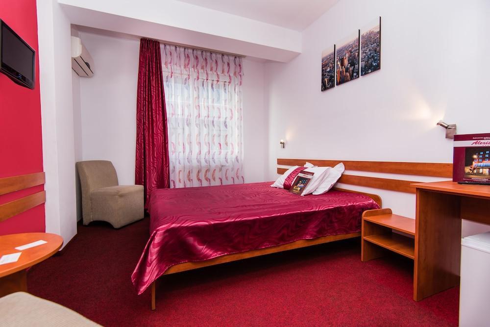 Hotel Alexis Cluj-Napoca Extérieur photo